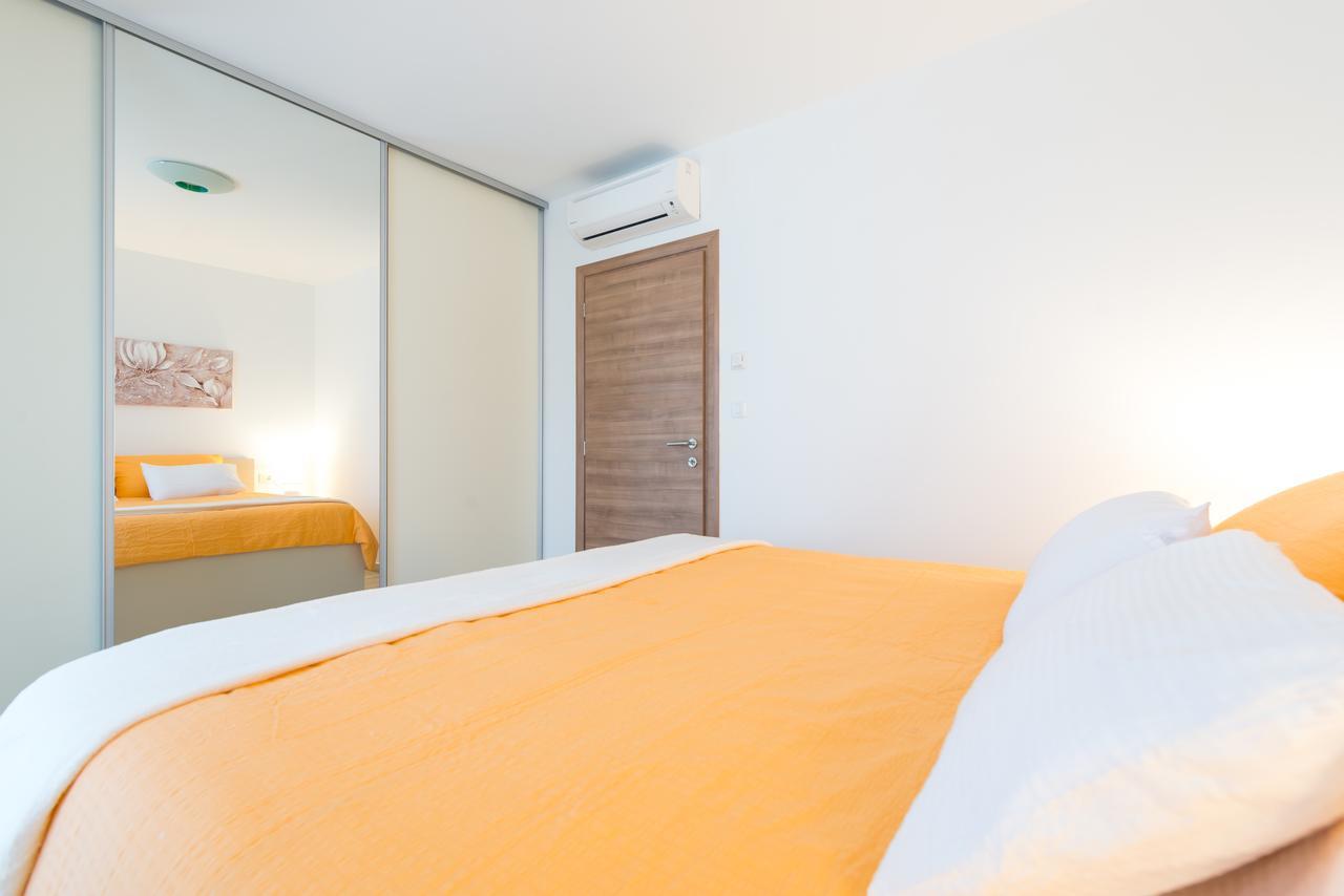 Apartment Ella Deluxe ดูบรอฟนิก ภายนอก รูปภาพ